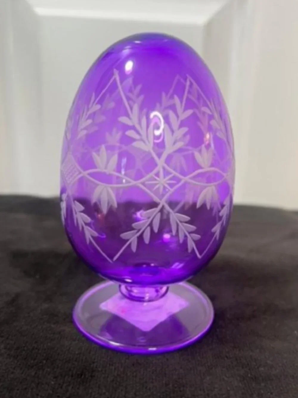 Anthropologie/Terrain Hand-Etched Egyptian Glass Egg in Violet – NWT